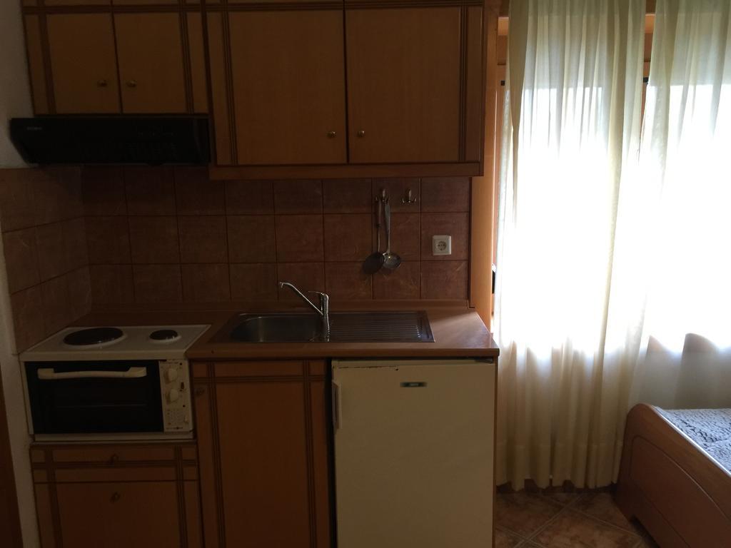 Apartament Alexandros Káto Loutrákion Zewnętrze zdjęcie