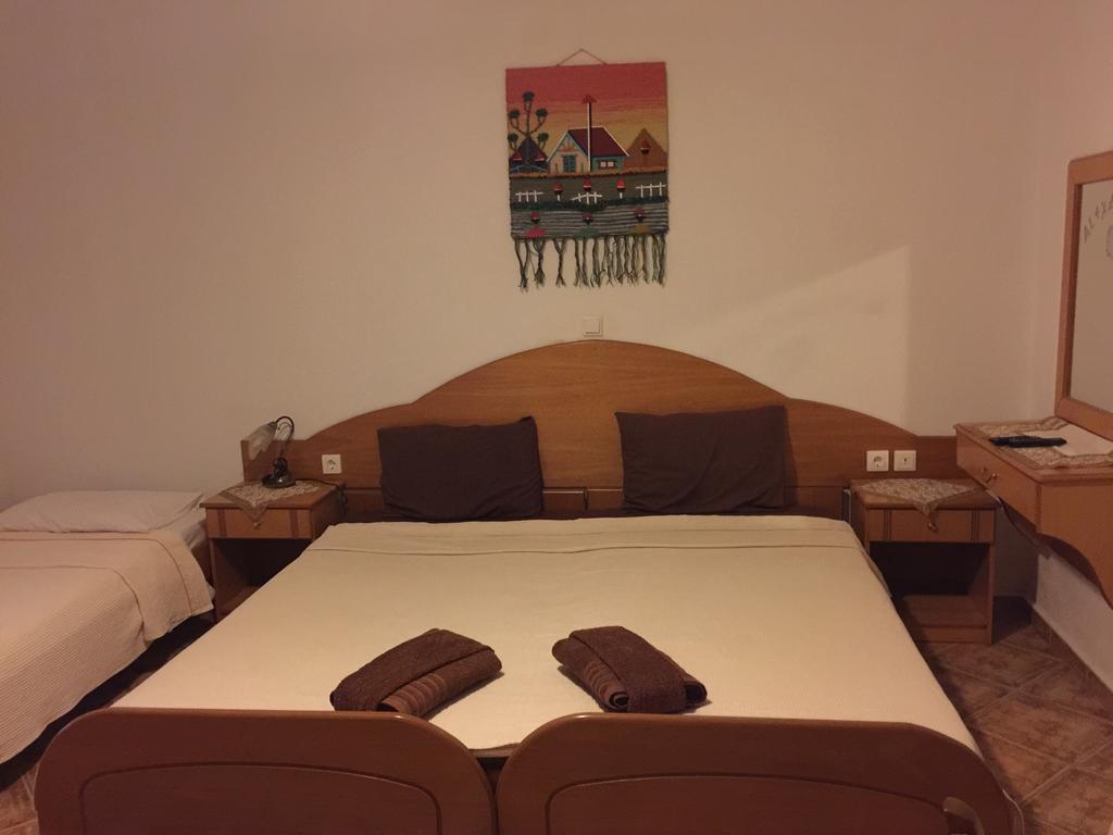 Apartament Alexandros Káto Loutrákion Zewnętrze zdjęcie